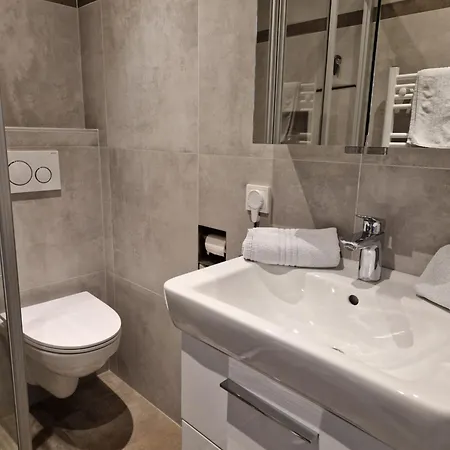 Haus Bergblick דירה *